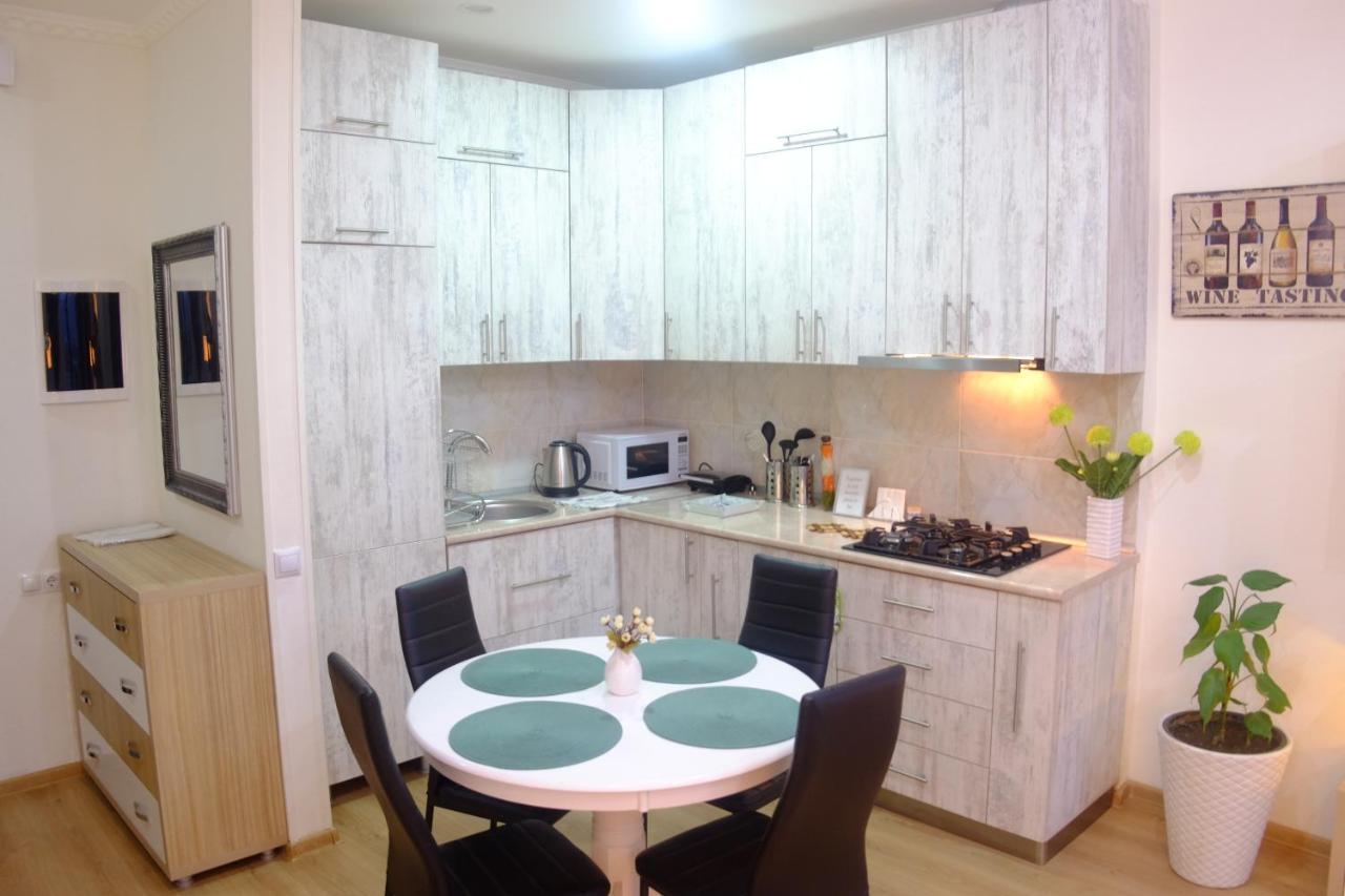 Ameri Plaza Green Apartments Тбилиси Экстерьер фото