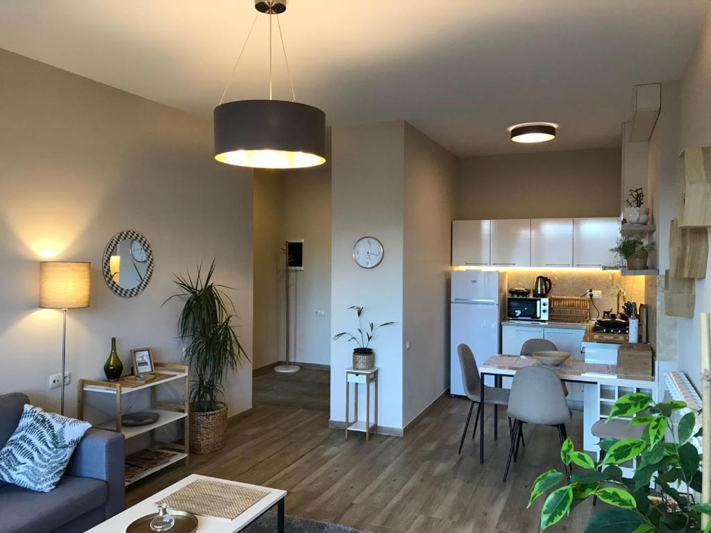 Ameri Plaza Green Apartments Тбилиси Экстерьер фото