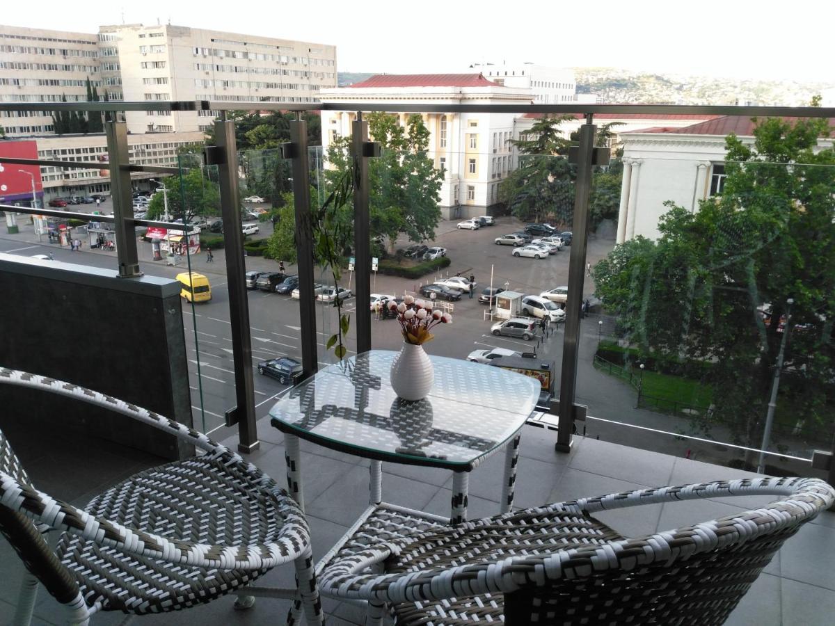 Ameri Plaza Green Apartments Тбилиси Экстерьер фото