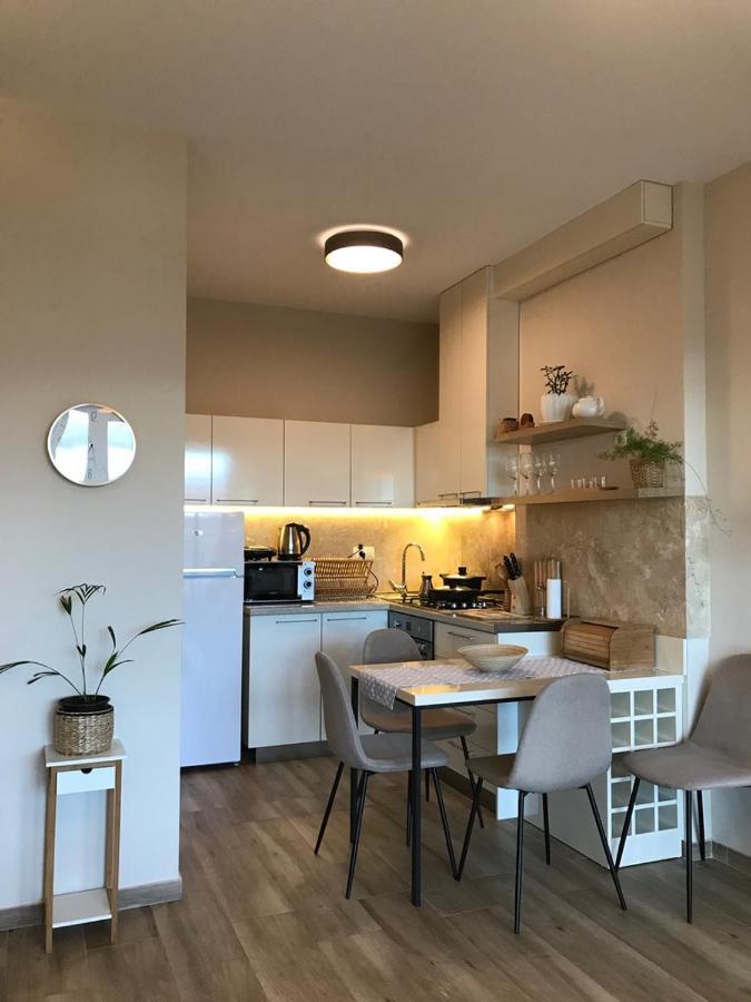 Ameri Plaza Green Apartments Тбилиси Экстерьер фото